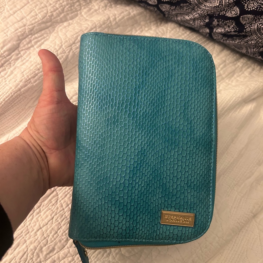 Jewelry travel book